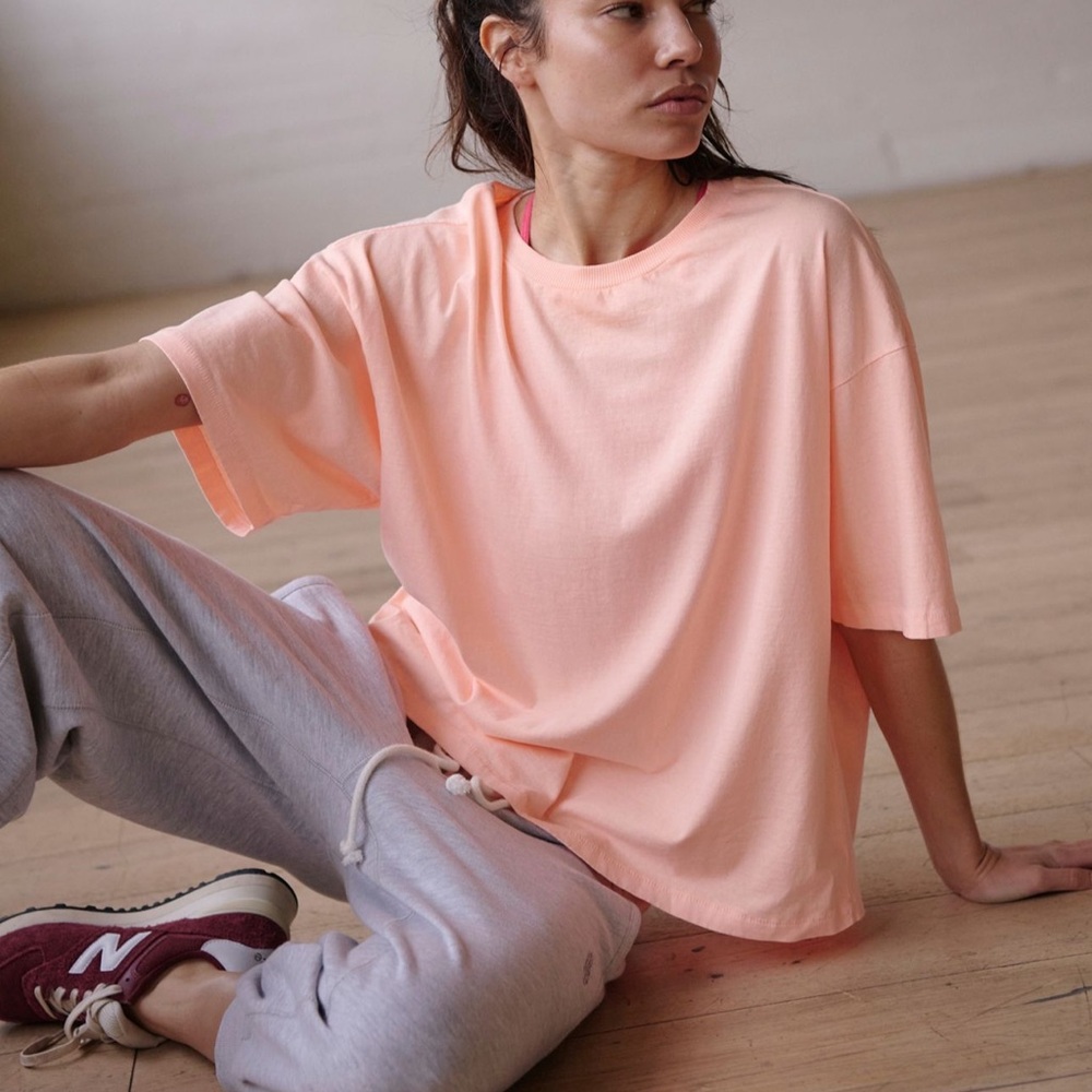 NWT FREE PEOPLE TACKLE TEE - XS pastel peach